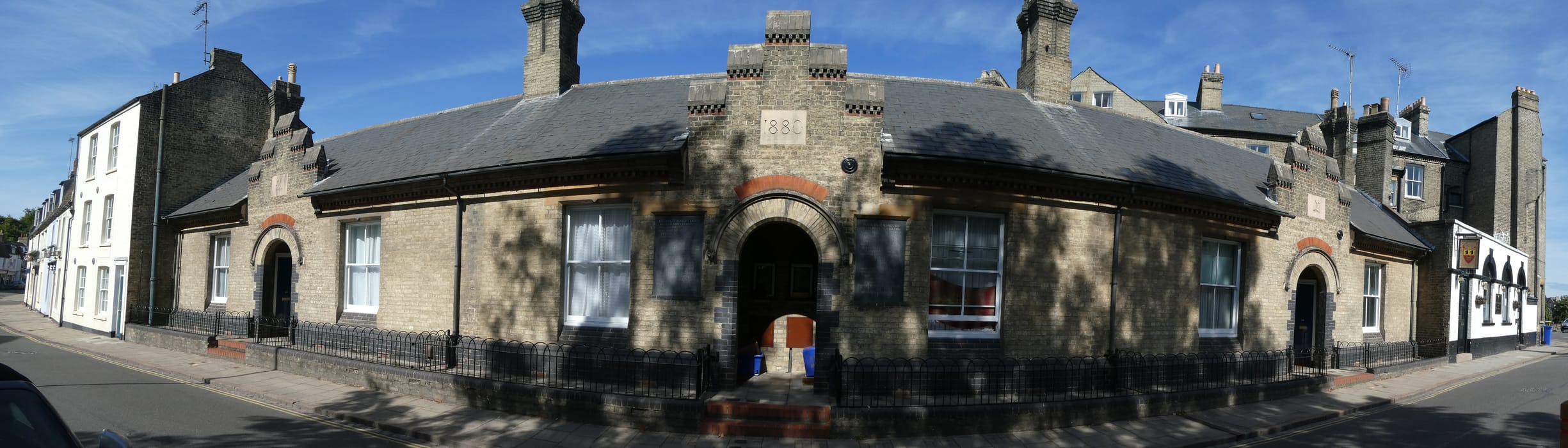 The Knight and Mortlock almshouses