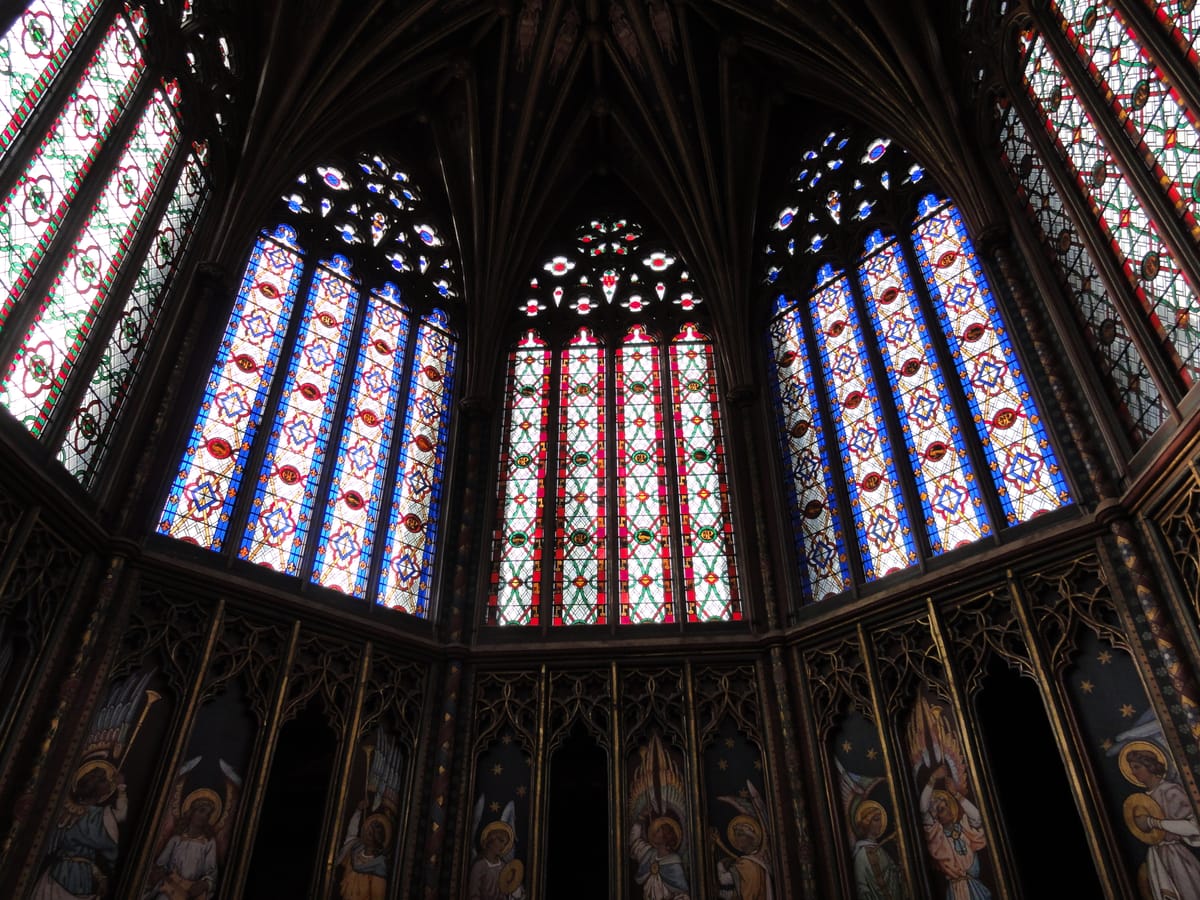 Painted angels around the inside of the lantern
