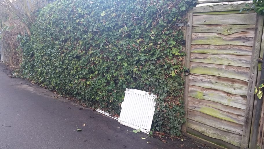 Fly tipping on Cutter Ferry Path.